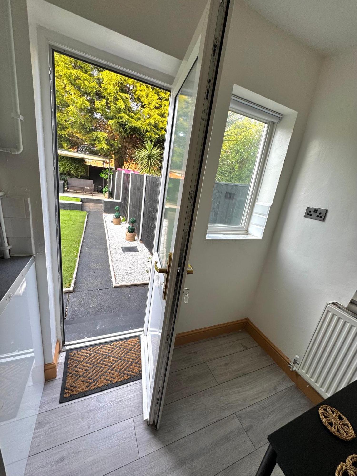 דירות נוטינגהאם Contractor Haven- 3Bdr Crew House, Free Parking, Fast Wifi & Private Garden מראה חיצוני תמונה